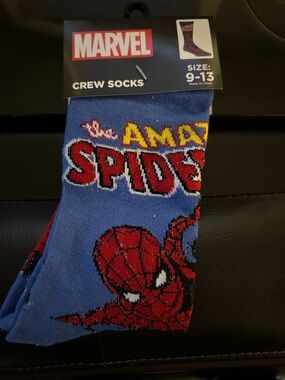 Marvel Red & Blue Spider-Man Graphic Crew Socks
